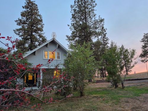 32311 S North Pine Creek Rd, Spangle, WA, 99031-5024 | Card Image