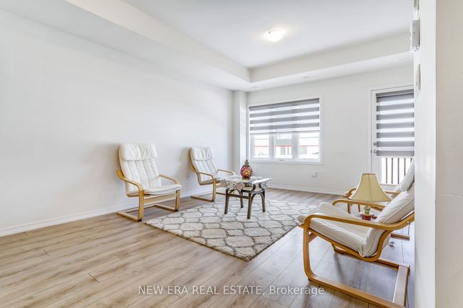 207 Danzatore Path, Condo with 5 bedrooms, 3 bathrooms and 1 parking in Oshawa ON | Image 9