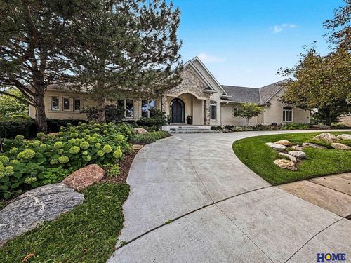 9819 Wildfire Cir, Lincoln, NE, 68512-9531 | Card Image