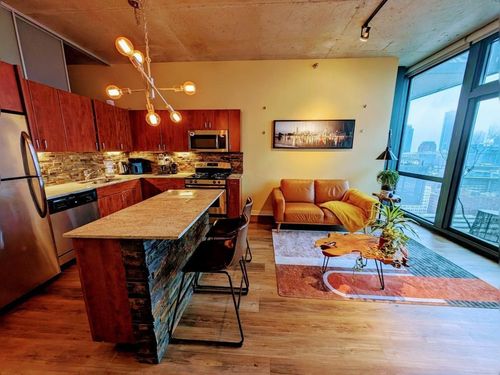 2907-235 Van Buren St, Chicago, IL, 60607-3937 | Card Image