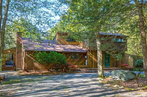 19 Beechwood Ln, Tolland, MA, 01034-9426 | Card Image