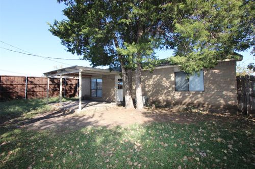 110 W Way Dr, Allen, TX, 75002-3104 | Card Image