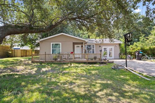 315 N 2nd 1/2 St, Nederland, TX, 77627-2109 | Card Image