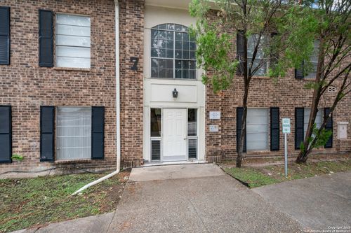 apt-704-1819 Babcock Rd, San Antonio, TX, 78229-4636 | Card Image