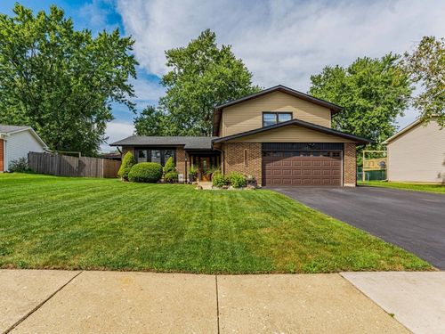 349 Knight Ct, Bolingbrook, IL, 60440-2116 | Card Image