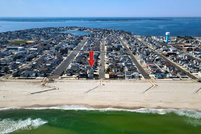 1 - 2 Pennsylvania Ave, House other with 5 bedrooms, 4 bathrooms and null parking in Lavallette NJ | Image 7