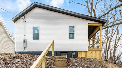 1329 Stone St, Zanesville, OH, 43701-5021 | Card Image