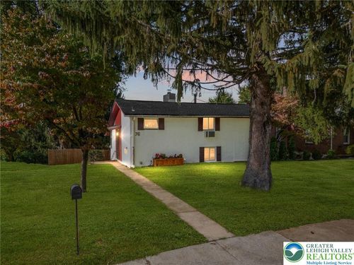 76 S Buttonwood St, Macungie, PA, 18062-1516 | Card Image