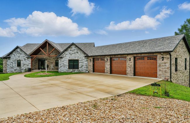 Modern Curb Appeal | Image 67