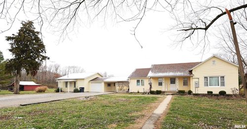 905 W Blair St, Salem, IL, 62881-1906 | Card Image