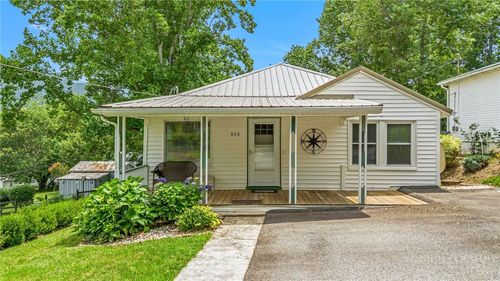 505 Oak Ave, West Jefferson, NC, 28694-9112 | Card Image