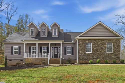 14 Hickory St, williamston, SC, 29697-9339 | Card Image