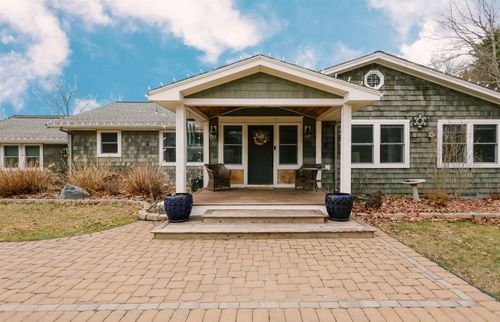 1 Bona Vista Dr, Bow, NH, 03304-4901 | Card Image