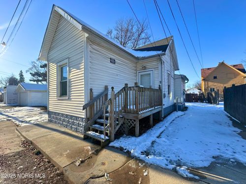 2 Riverside Ct, Toledo, OH, 43611-3748 | Card Image