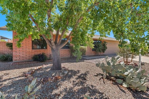 6630 N Morning Glory Dr, Tucson, AZ, 85741-2947 | Card Image