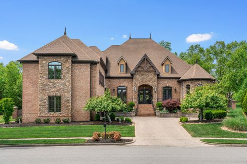 105 Bingham St, Gallatin, TN, 37066-6077 | Card Image