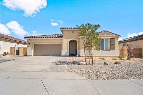 11952 Olivine Rd, Victorville, CA, 92392-4407 | Card Image