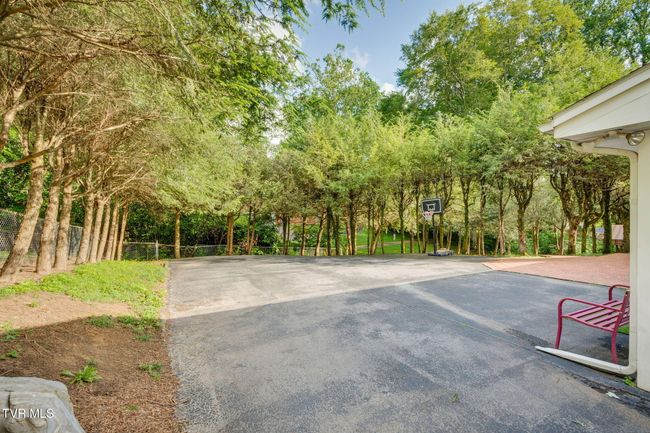 Large Parking Area | Image 44