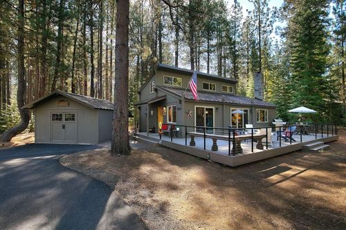 gh-198-70915 Mules Ear, Sisters, OR, 97759-0409 | Card Image