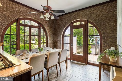 919 Skippack Pike, BLUE BELL, PA, 19422-1534 | Card Image