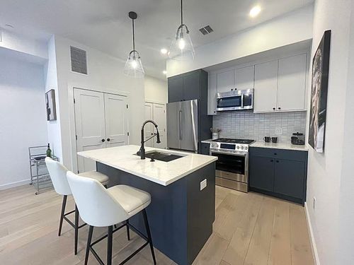 215-425 3rd St, Jersey City, NJ, 07302-3468 | Card Image