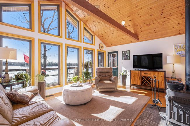 743 Sherbrooke Dr, House other with 3 bedrooms, 2 bathrooms and 6 parking in Maberly ON | Image 4