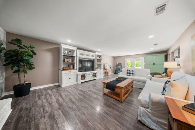 10792 Stidham Rd, House other with 3 bedrooms, 2 bathrooms and 2 parking in Conroe TX | Image 6