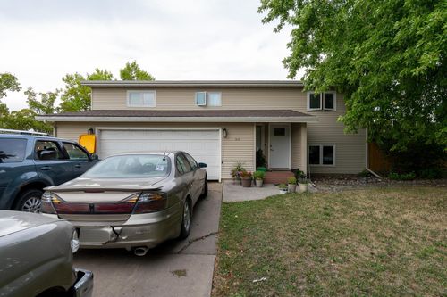 202 11th Ave E, West Fargo, ND, 58078-3013 | Card Image