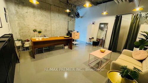 210-334 Adelaide St W, Toronto, ON, M5V0M1 | Card Image