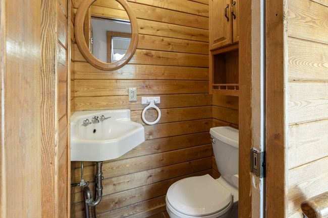 Interior 8 (1).jpg | Image 19