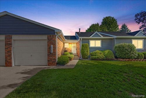 14063 Bery Dr, Sterling Heights, MI, 48312-2501 | Card Image