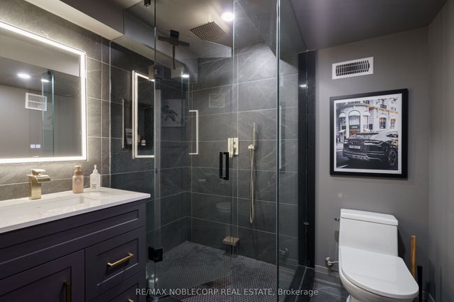 115 William Roe Blvd, House other with 5 bedrooms, 3 bathrooms and 3 parking in Newmarket ON | Image 40