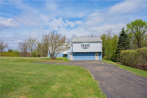 3919 Hardt Dr, Gibsonia, PA, 15044-9301 | Card Image