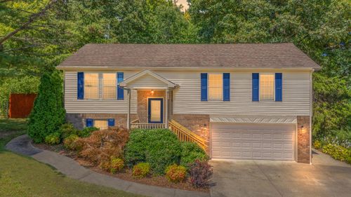 153 Kara Dr, Berea, KY, 40403-2107 | Card Image
