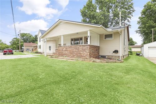 131 Stebbins St, Creston, OH, 44217-9621 | Card Image