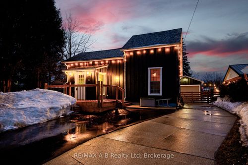 40 Blenheim St, Mitchell, ON, N0K1N0 | Card Image