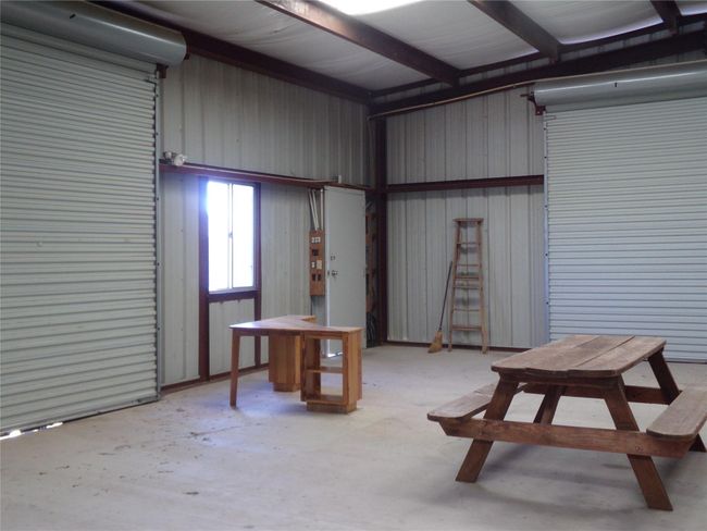 1931 Bruno Rd, Home with 4 bedrooms, 3 bathrooms and 4 parking in Schulenburg TX | Image 14