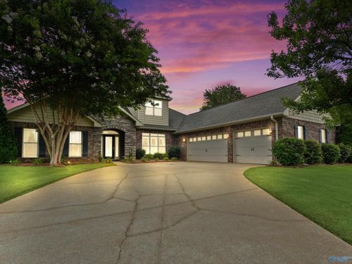 202 Pebble Creek Dr Sw, Madison, AL, 35756-2700 | Card Image