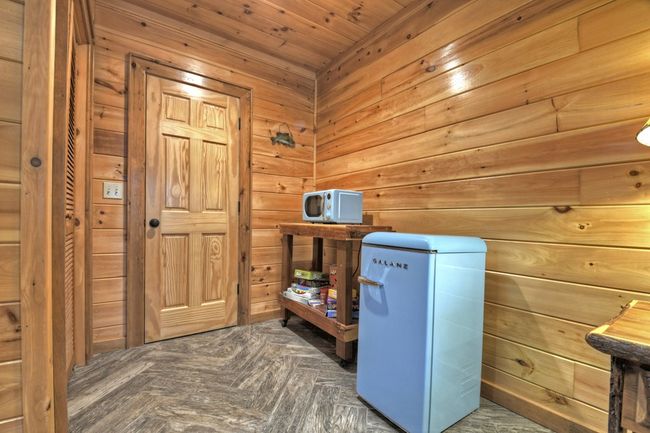 48 Logan Dr, Home with 3 bedrooms, 3 bathrooms and null parking in Mineral Bluff GA | Image 34