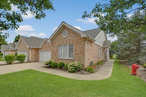 5553 Foxwoods Dr, Oak Lawn, IL, 60453-7102 | Card Image