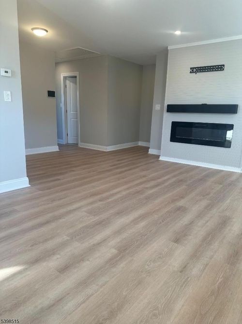 2-25 River Rd, Nutley, NJ, 07110-3446 | Card Image