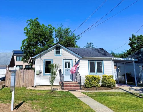 17 W 2nd St, Deer Park, NY, 11729-4205 | Card Image