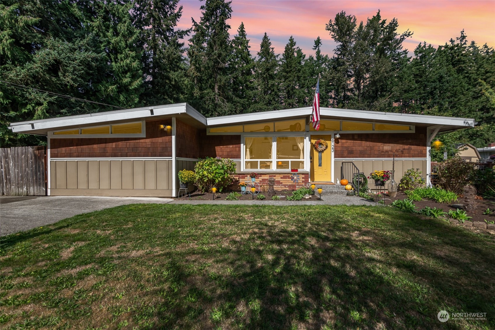 Dale Way, Lynnwood, WA 98036
