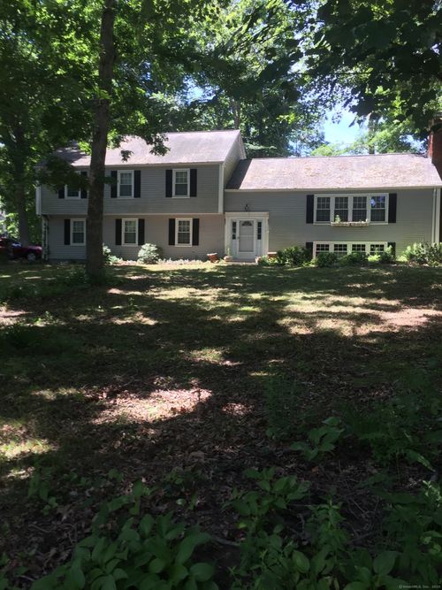 8 Dogwood Ln, Norwich, CT, 06360-5212 | Card Image