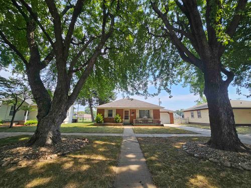 525 S Lexington Ave, Hastings, NE, 68901-5924 | Card Image