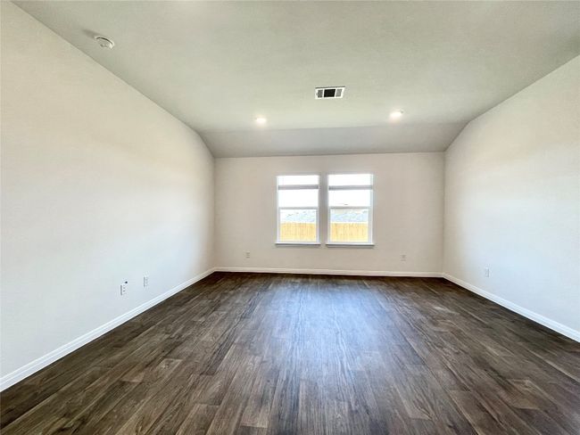 590 Gladiola Loop, House other with 4 bedrooms, 2 bathrooms and 2 parking in Kyle TX | Image 9