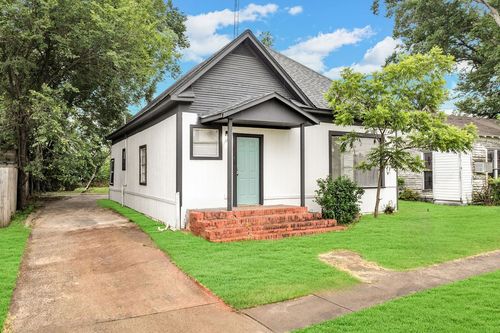 809 Martin Luther King Jr Blvd, Corsicana, TX, 75110-6638 | Card Image