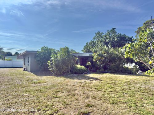 221 1st Ave, INDIALANTIC, FL, 32903-3103 | Card Image