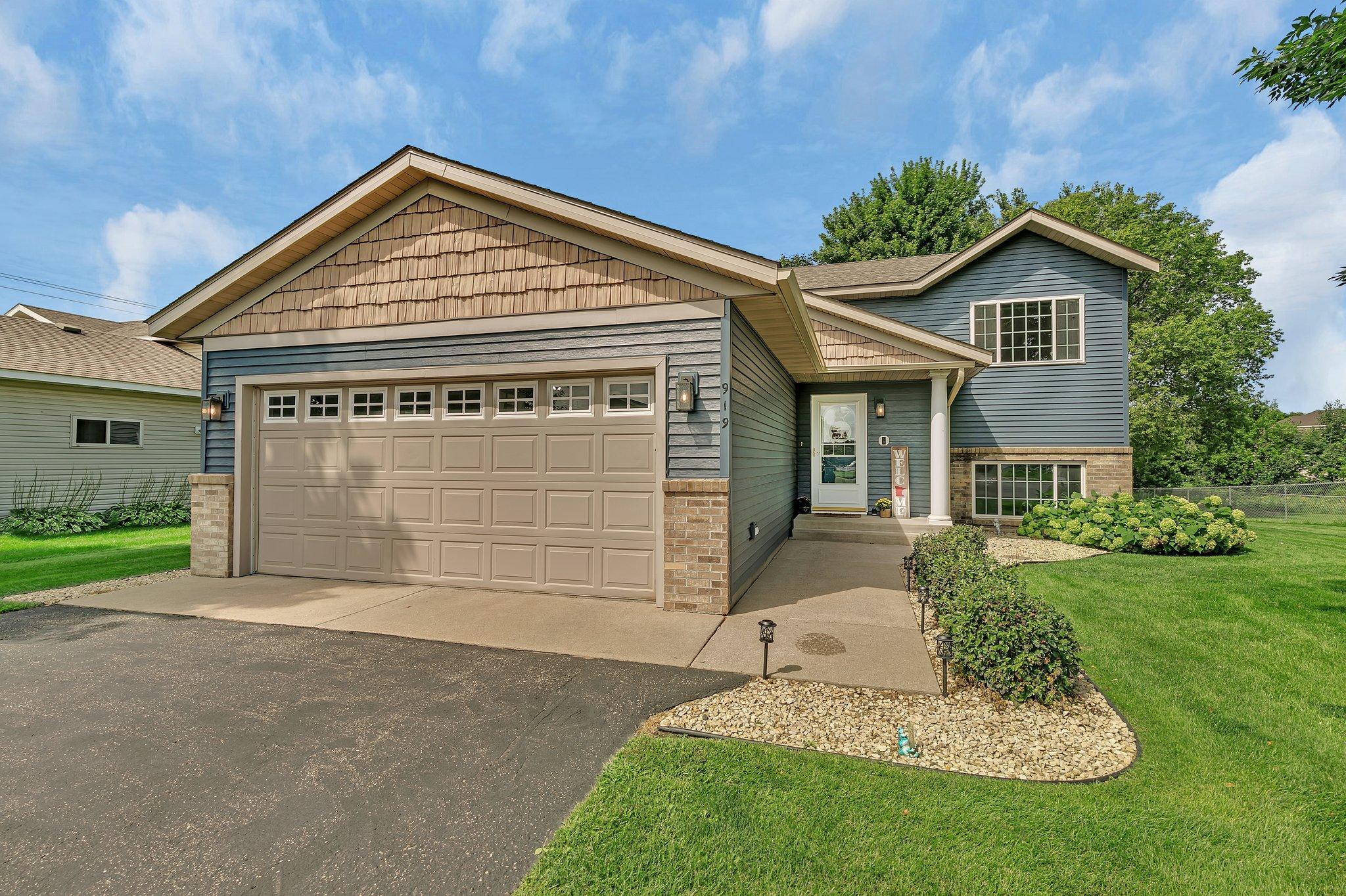 10th St, Sartell, MN 56377