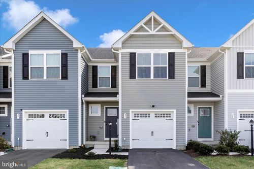 31 Otero Ln, HEDGESVILLE, WV, 25427-6341 | Card Image